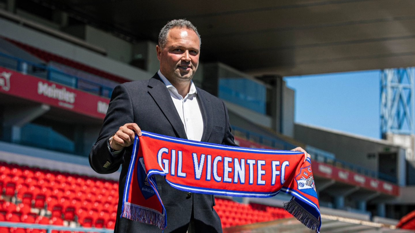 Vítor Campelos apresentado como novo treinador do Gil Vicente FC