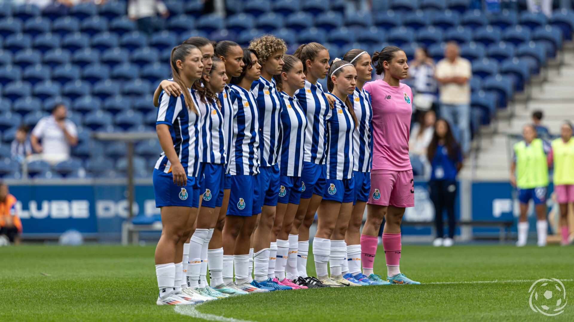 Fc Porto Goleia Soalh Es Por Em Futebol Feminino