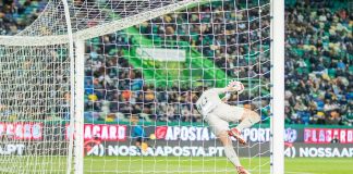 O guardião brasileiro do Boavista FC, Helton Leite, estará a caminho do SL Benfica, pela módica quantia de dois milhões de euros.