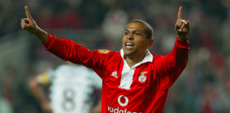 SL Benfica e Sporting CP defrontam-se este sábado na última jornada da Primeira Liga, num dérbi que nos acostumou a golos de levantar o estádio.