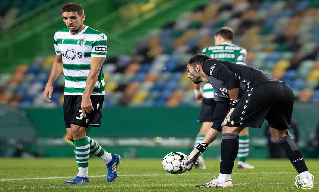 Zouhair Feddal O Central Que Parece Ser Invisivel Sporting Cp