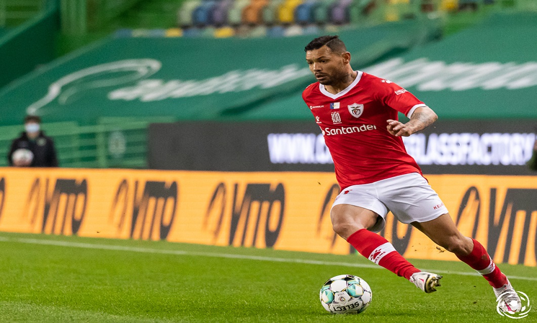 Carlos Júnior está a ser apontado ao SL Benfica