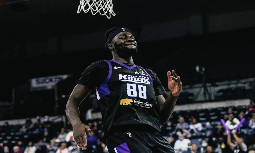 Neemias Queta tornou-se o primeiro português a jogar na NBA, Basquetebol