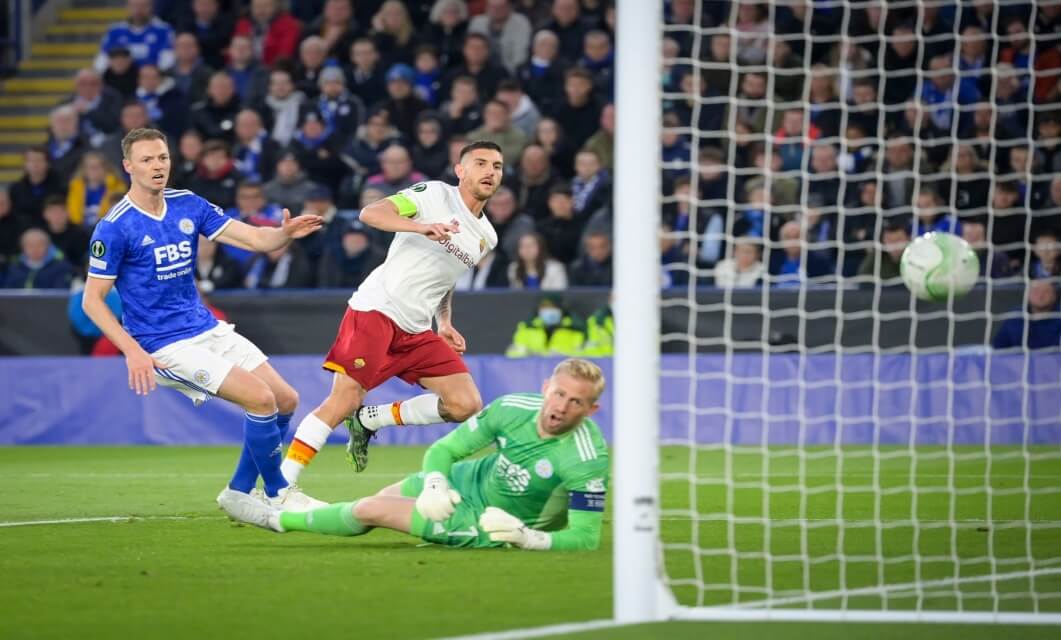 Lorenzo Pellegrini Kasper Schmmeichel