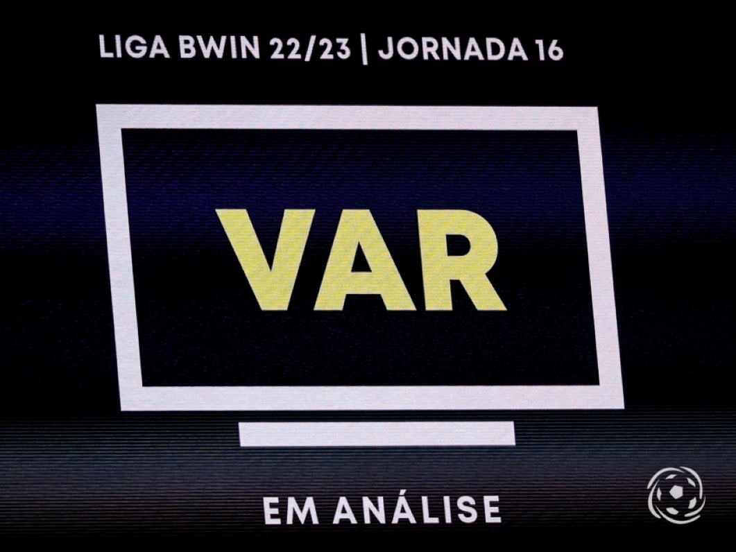 VAR vídeoárbitro Taça da Liga árbitro