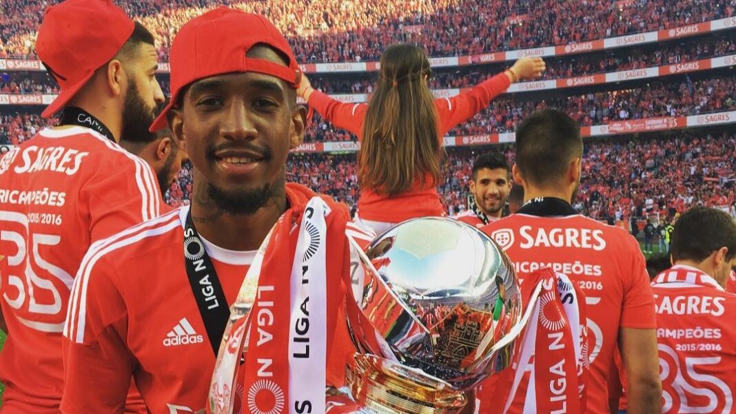 Talisca Benfica