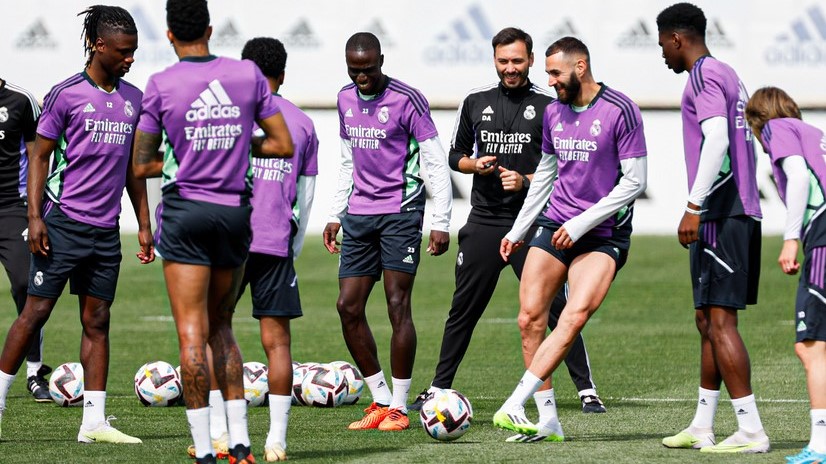 Jogadores do Real Madrid a treinar