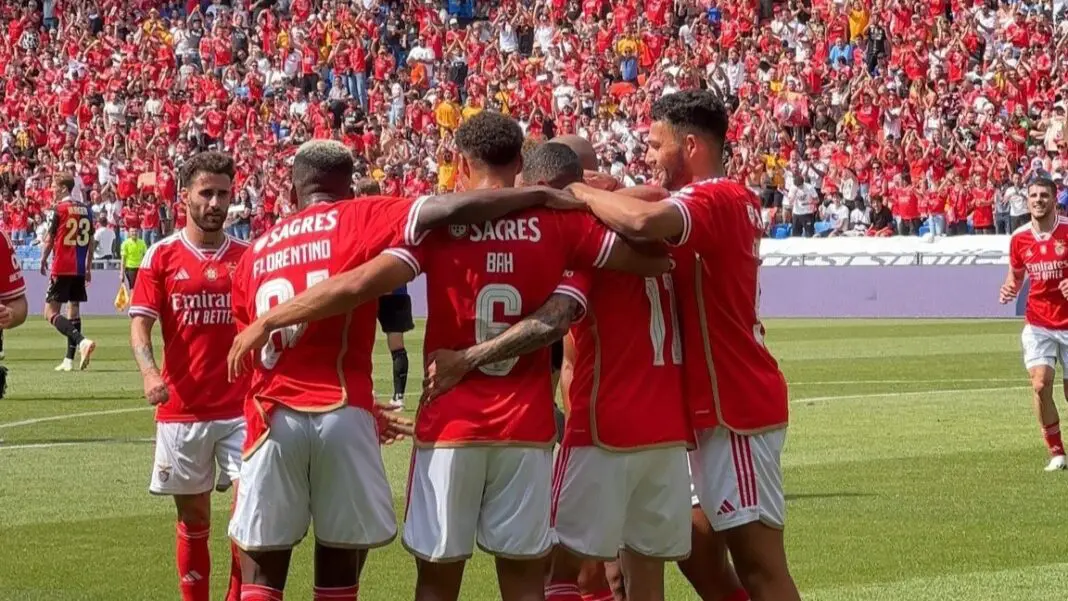 Lateral do Flamengo apontado ao Benfica - Benfica - Jornal Record