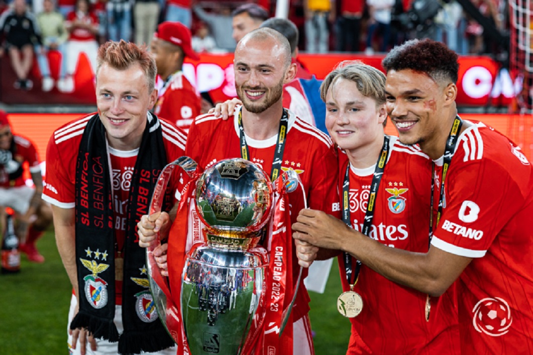 Andreas Schilderup wechselt seinen Berater und stimmt zu, Benfica endgültig zu verlassen