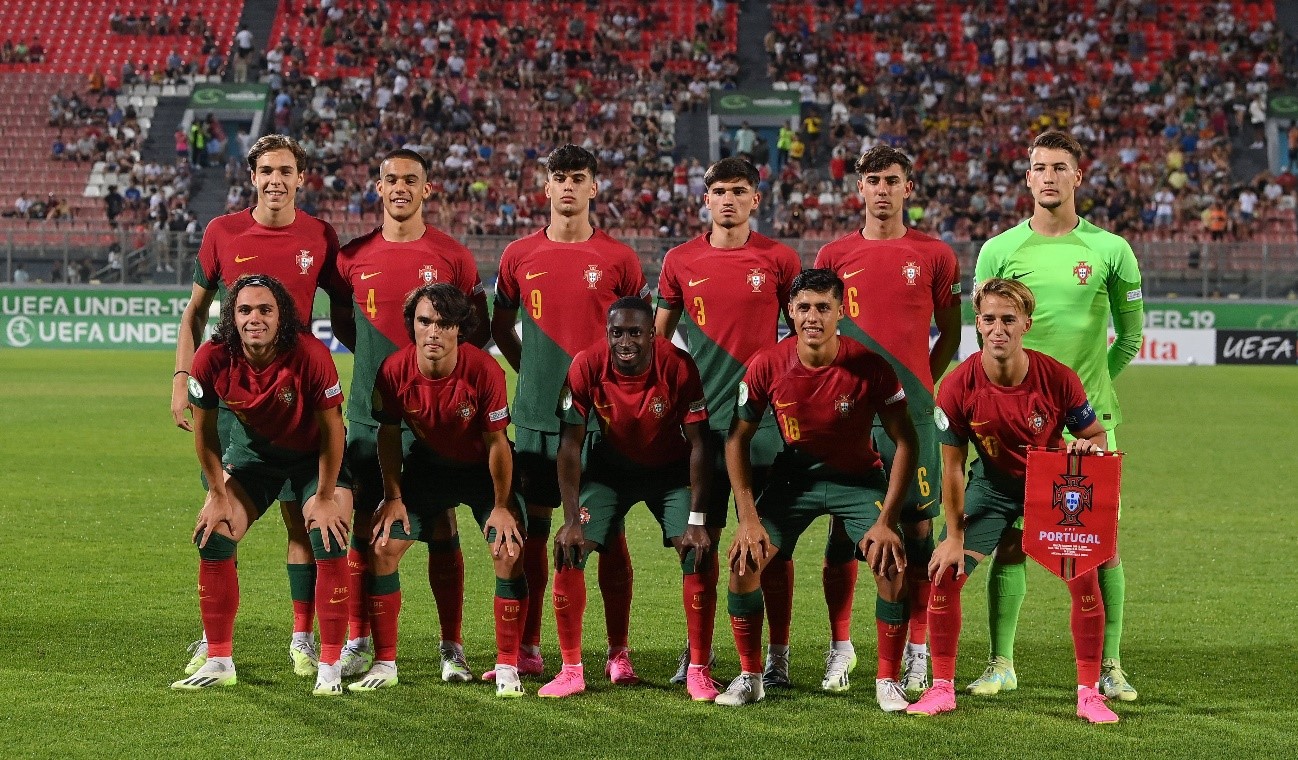 Europeu de sub-19: Portugal goleia Itália e fica perto das meias-finais -  SIC Notícias