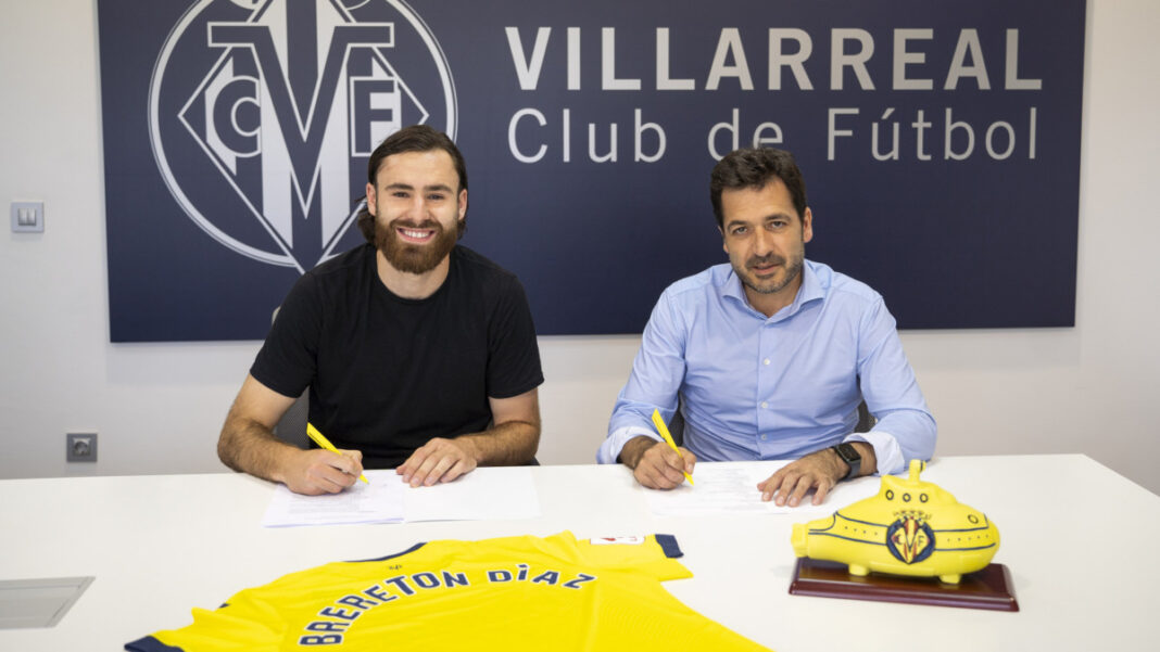 Ben Brereton oficializado pelo Villarreal