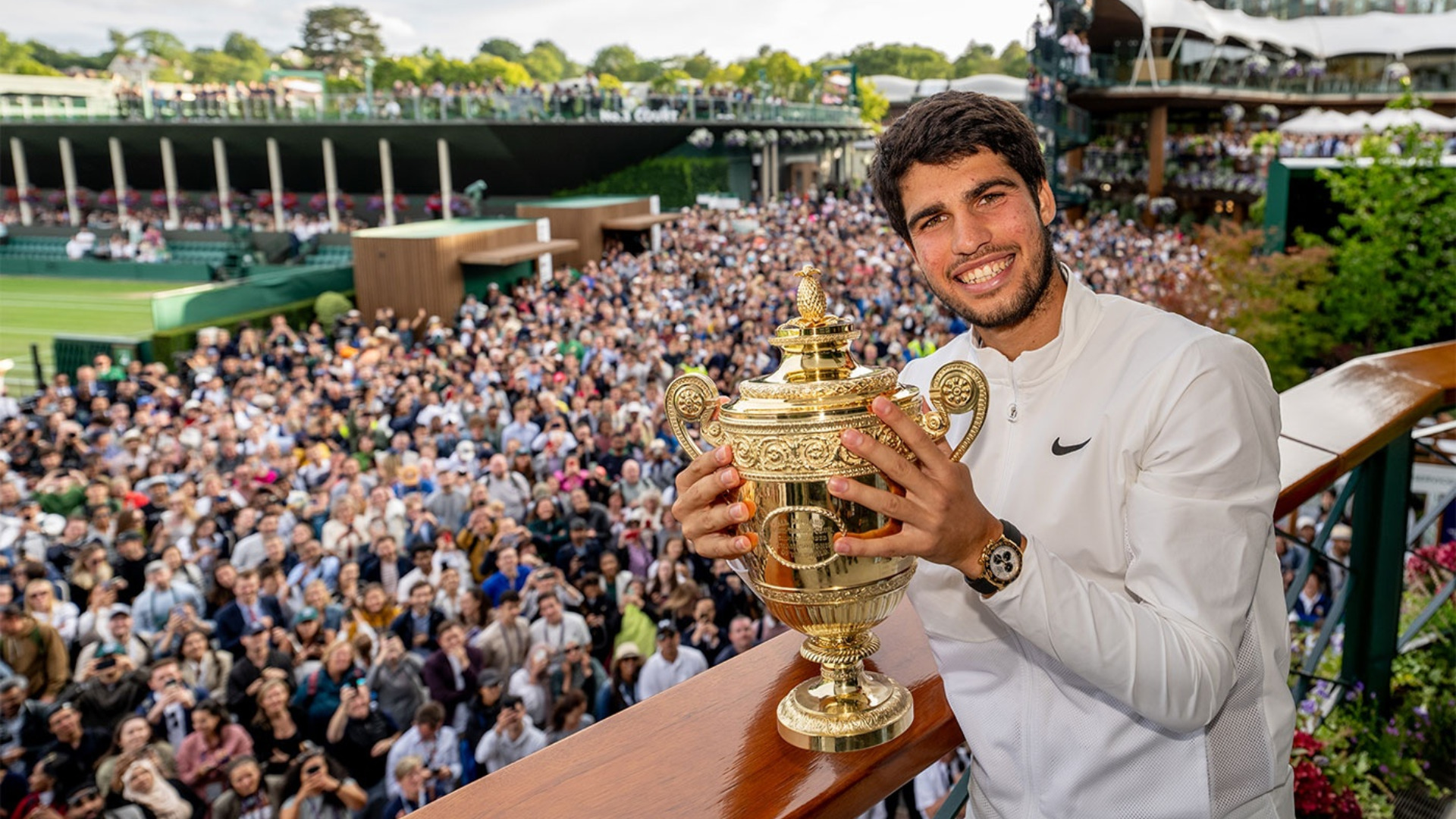 Jovem espanhol destrona Djokovic e faz história em Wimbledon