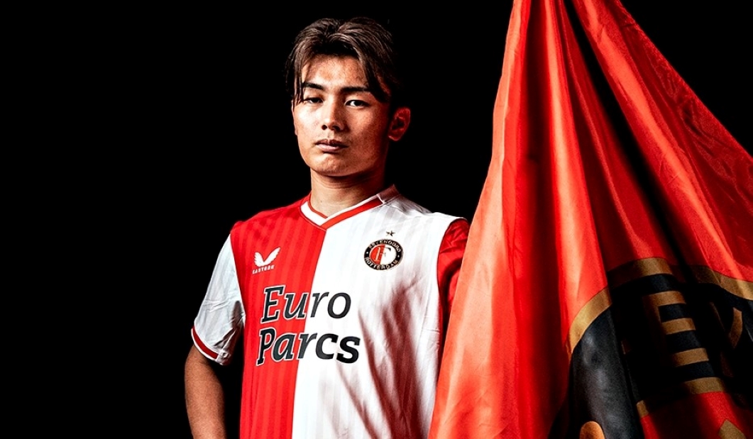 Ayase Ueda Feyenoord