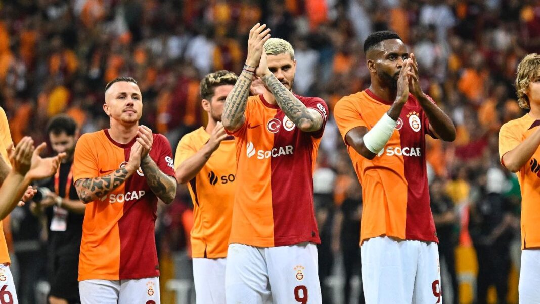 Jogadores do Galatasaray a celebrar uma vitória