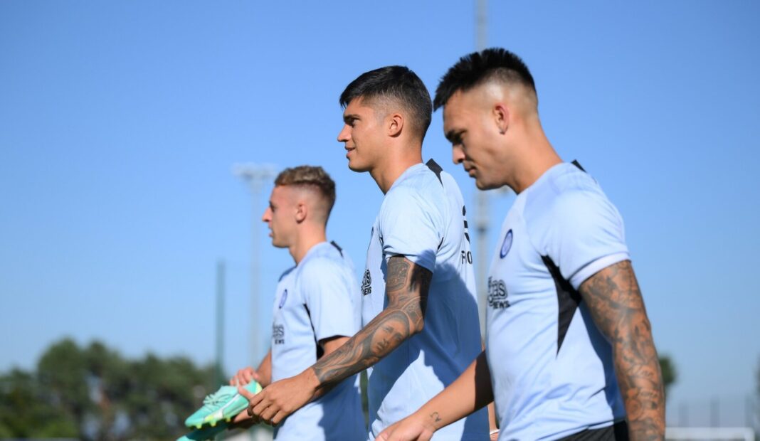 Jogadores do Inter de Milão a treinar