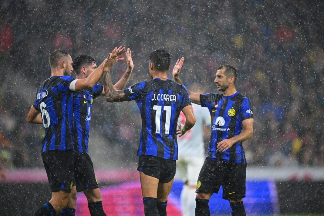Jogadores do Inter de Milão a celebrar um golo