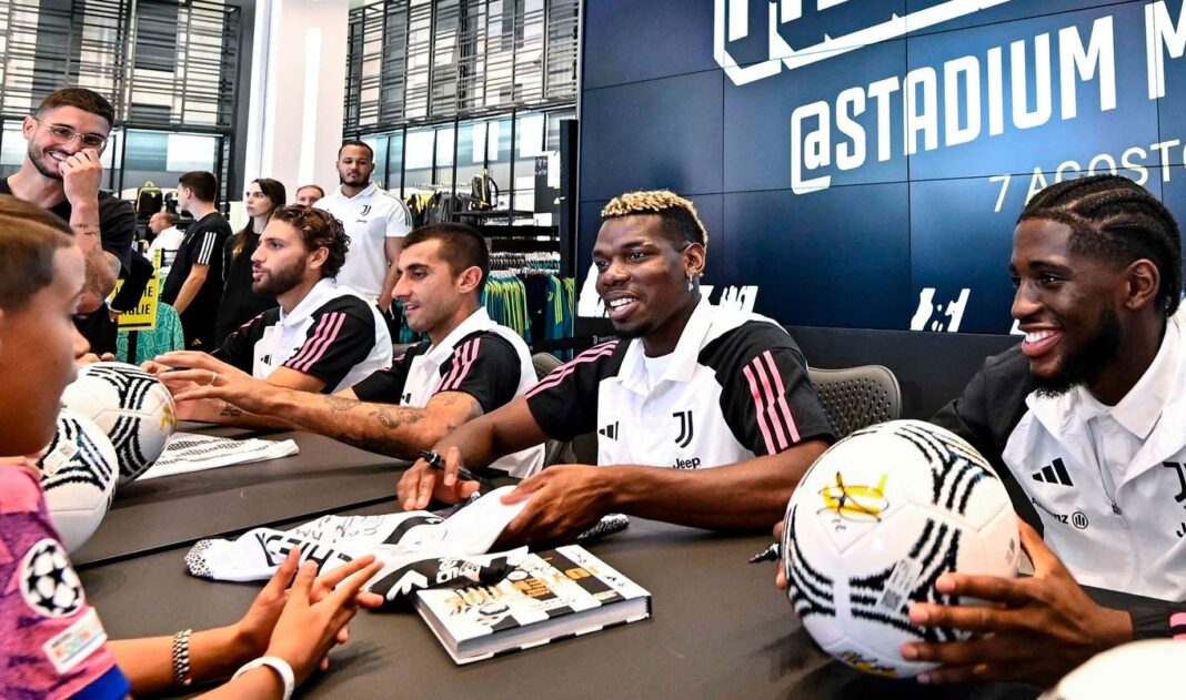 Juventus jogadores com adeptos Pogba