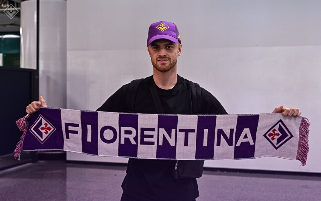 Lucas Beltrán assina pela Fiorentina