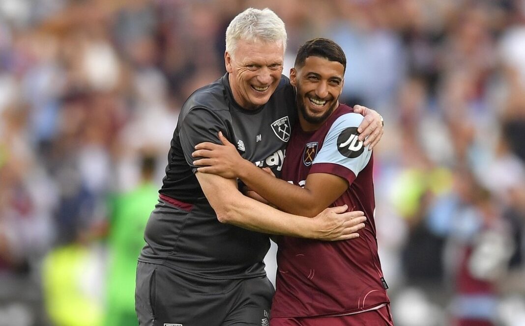 David Moyes e jogador a celebrar a vitória do West Ham