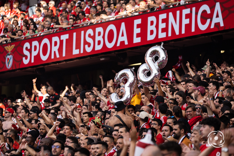 Os adeptos do Benfica marcam sempre presença
