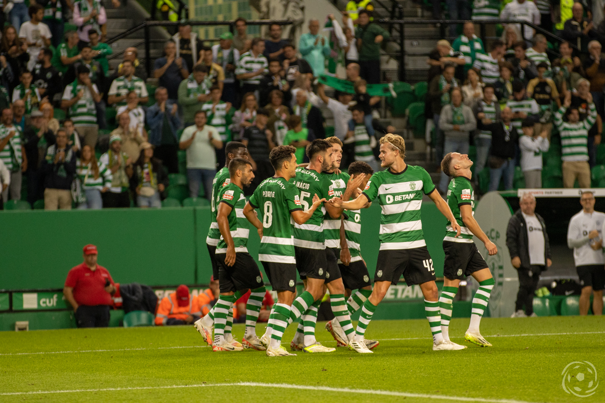 Empate 1-1 entre Sporting CP e KRC Genk. 