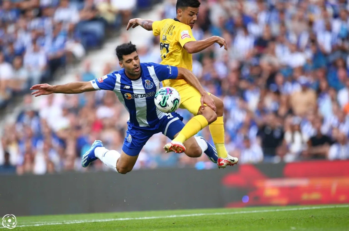 Inter não desiste de Taremi: iraniano pode deixar o FC Porto em janeiro