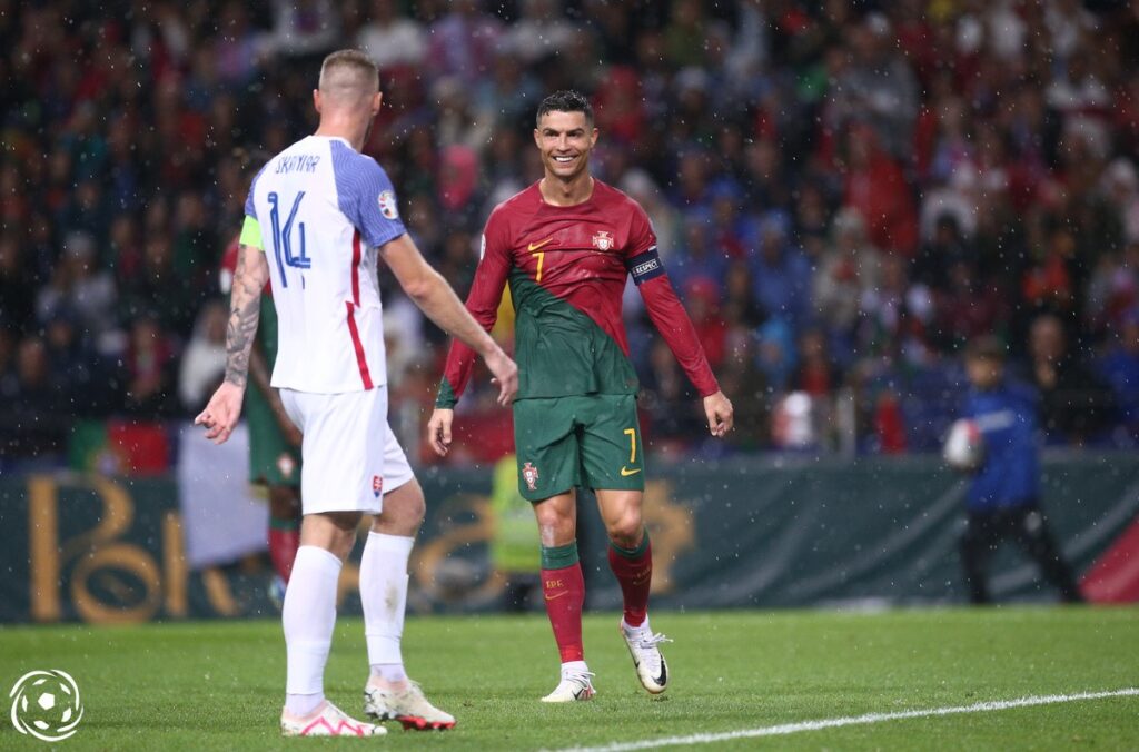 Cristiano Ronaldo contra a Eslováquia