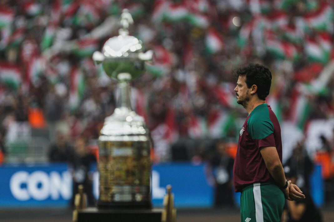 Fernando Diniz com a Copa Libertadores
