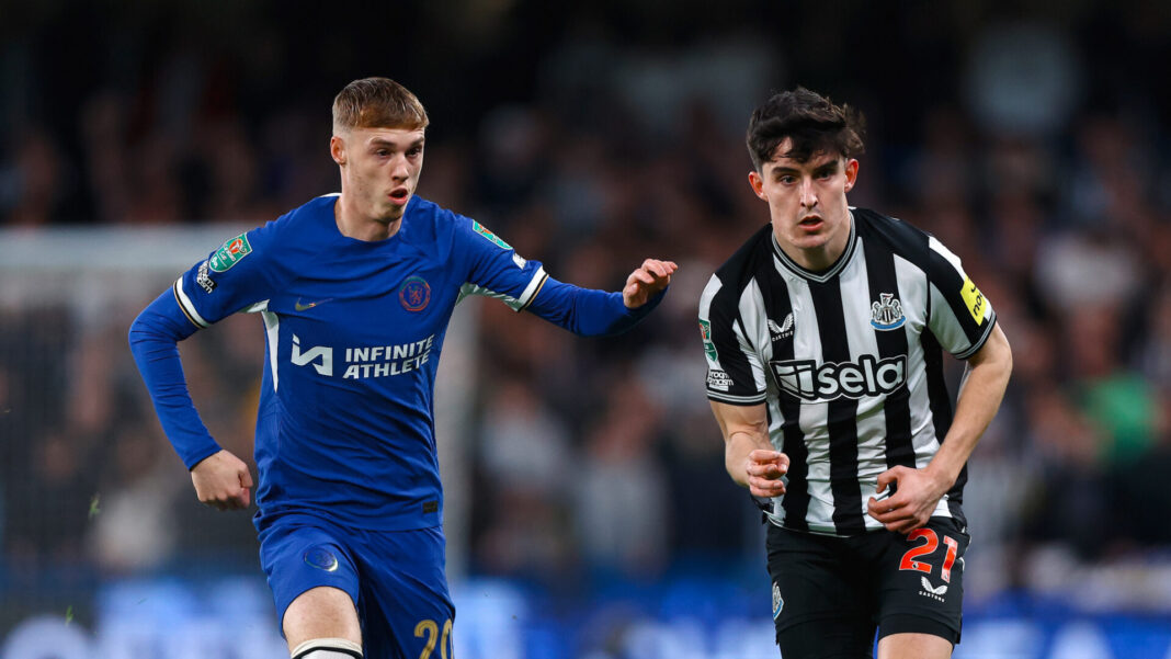 Chelsea e Newcastle jogam pela Taça da Liga Cole Palmer e Tino Livramento