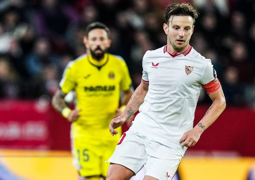 Rakitic a jogar pelo Sevilha