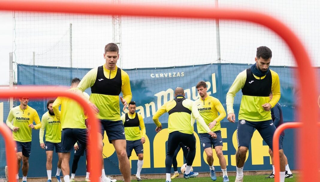 Jogadores do Villarreal a treinar
