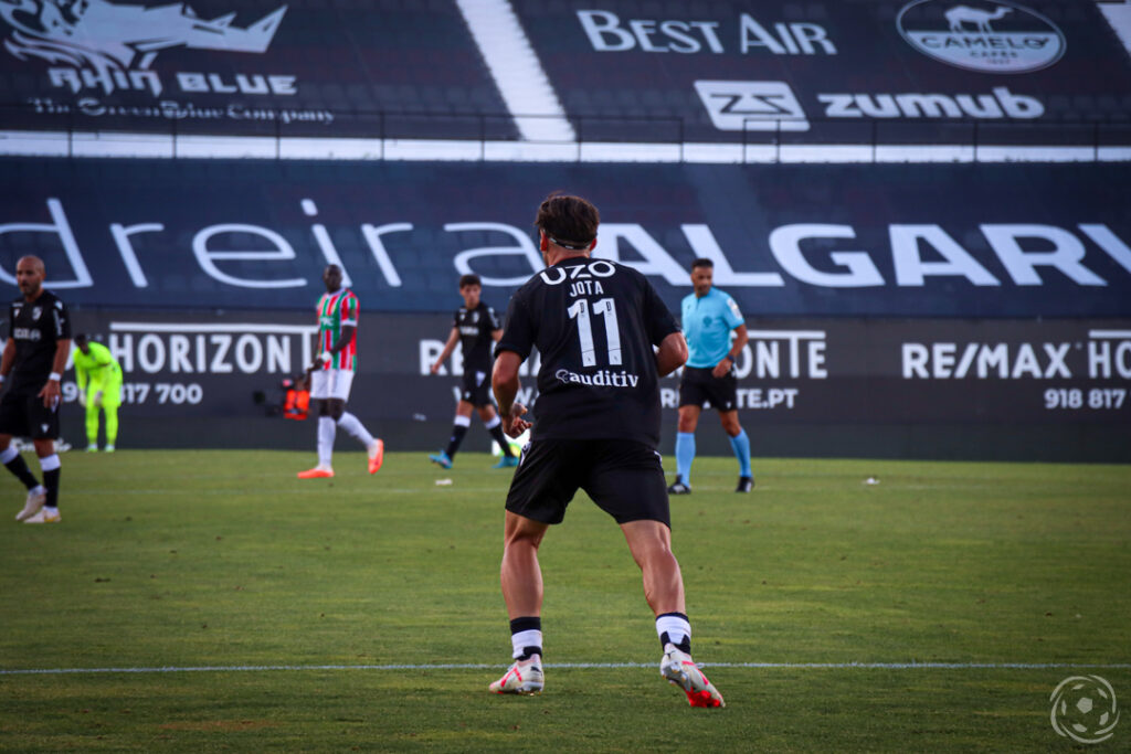 Jota Silva a jogar pelo Vitória SC