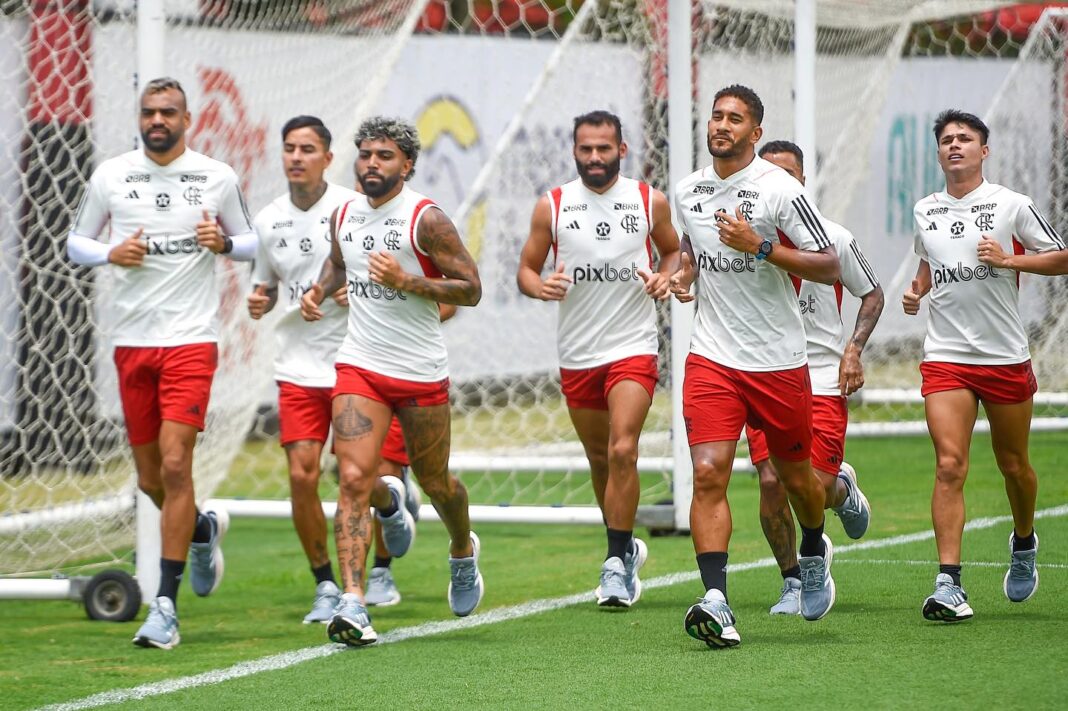 Flamengo jogadores a treinar
