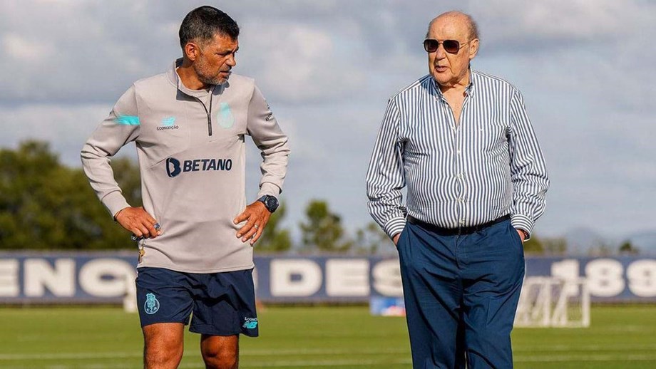 Pinto da Costa e Sérgio Conceição em treino do FC Porto