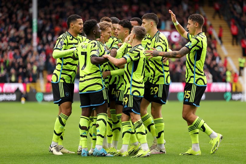 Jogadores do Arsenal a celebrar