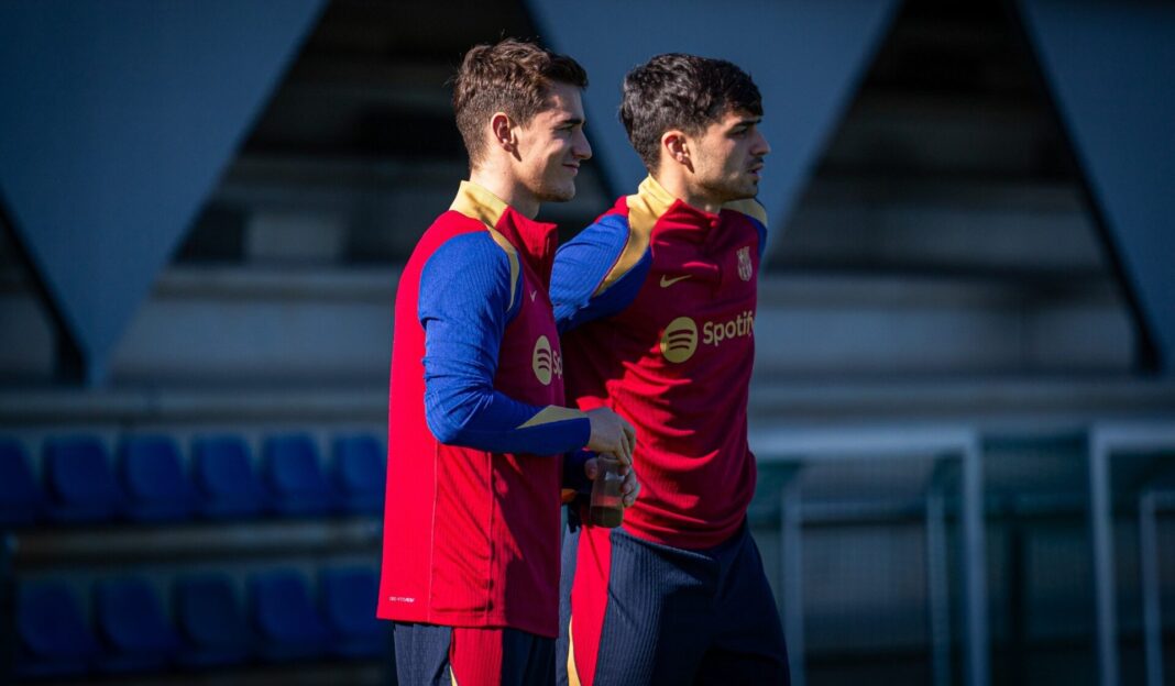 Pedri e Gavi a treinar no Barcelona