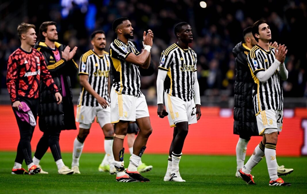 Jogadores da Juventus a celebrar