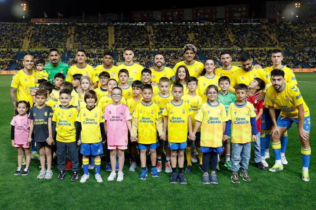 Jogadores do Las Palmas antes do jogo da La Liga