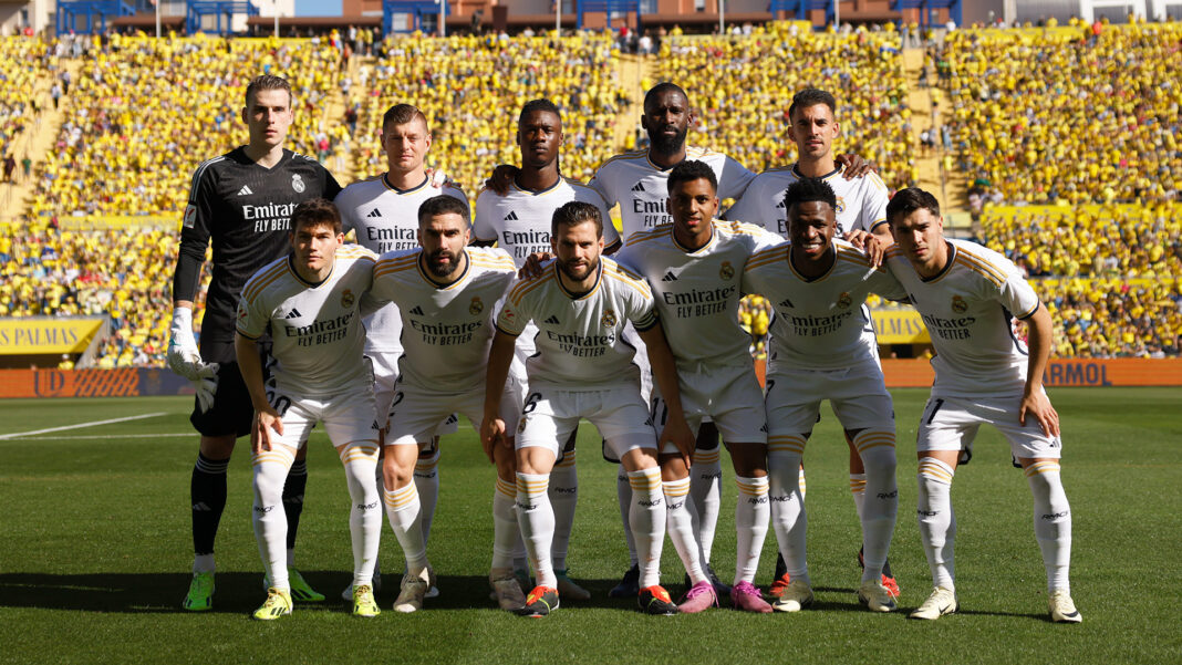 Atletas do Real Madrid antes do jogo