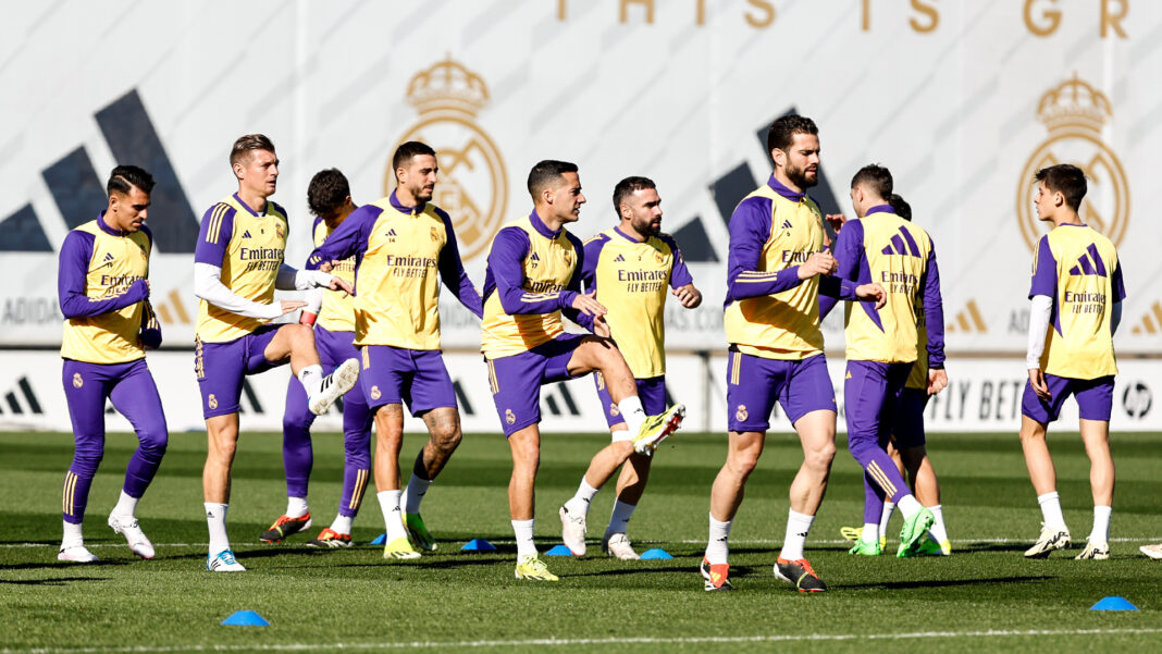 Jogadores do Real Madrid a treinar