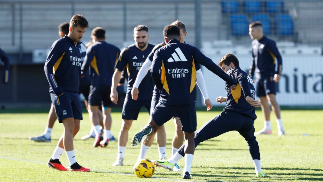 Atletas do Real Madrid a treinar