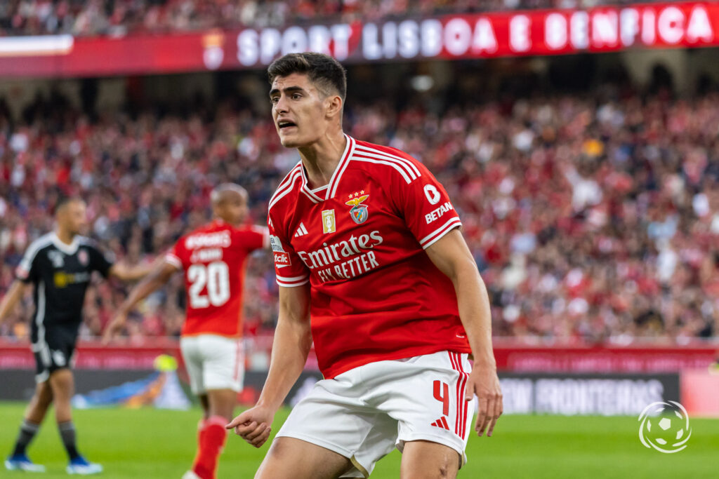 António Silva a jogar pelo Benfica