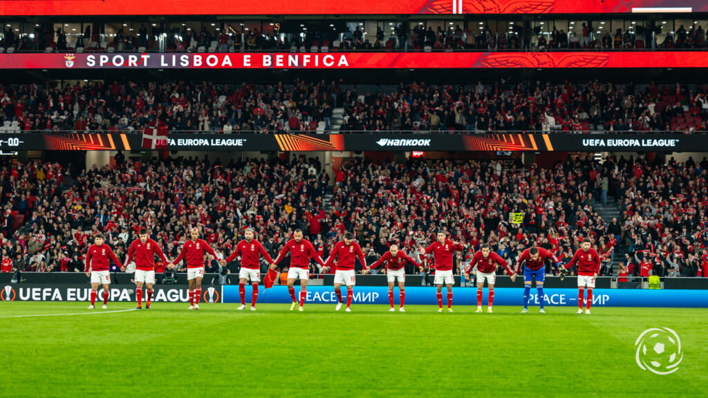 Benfica jogadores no encontro da Liga Europa com o Toulouse