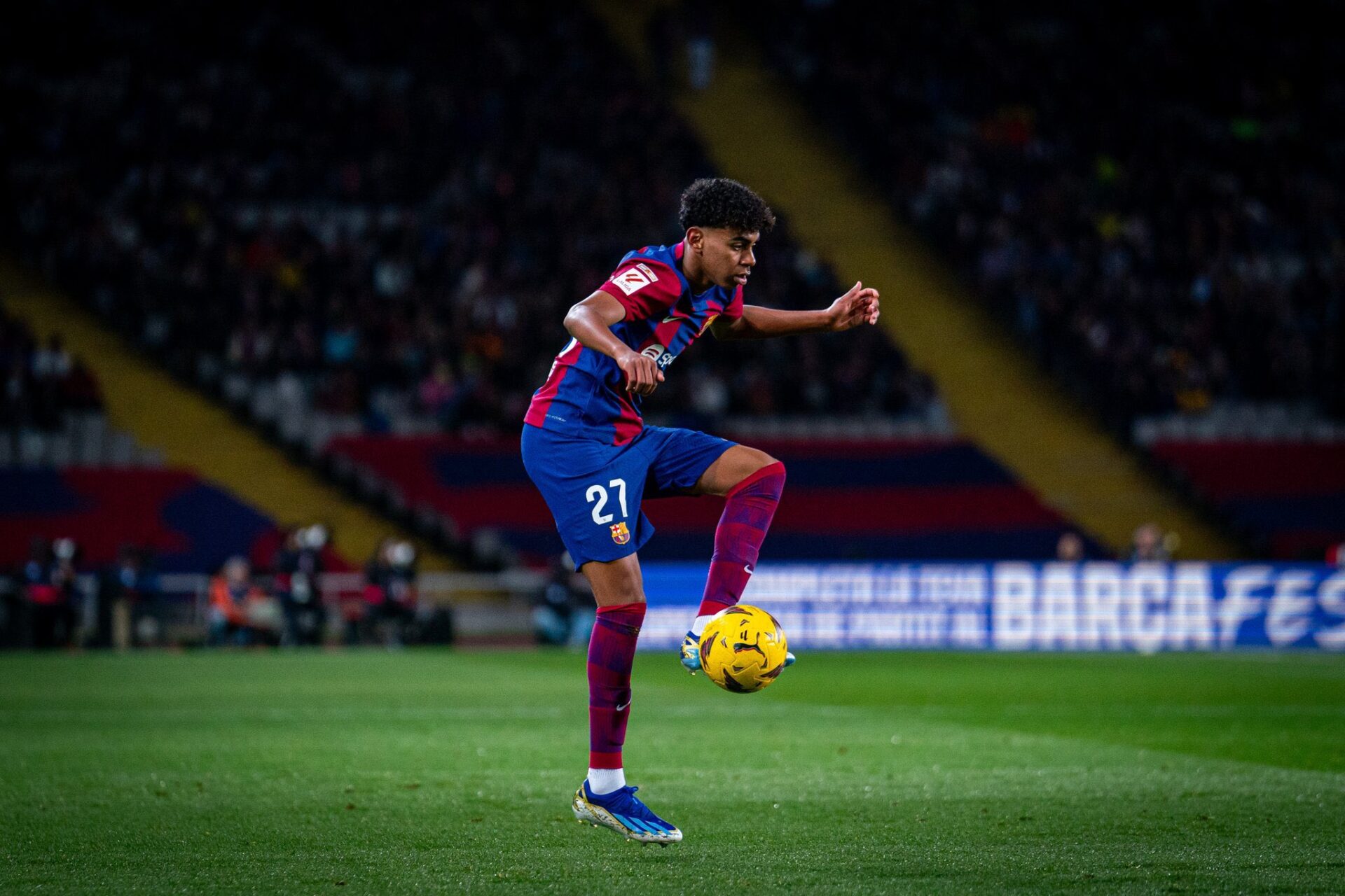 Barcelona recebeu oferta de 250 milhões de euros por Lamine Yamal e já