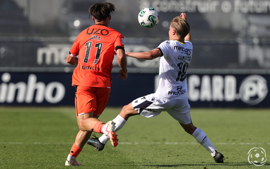 Jota Silva a jogar pelo Vitória