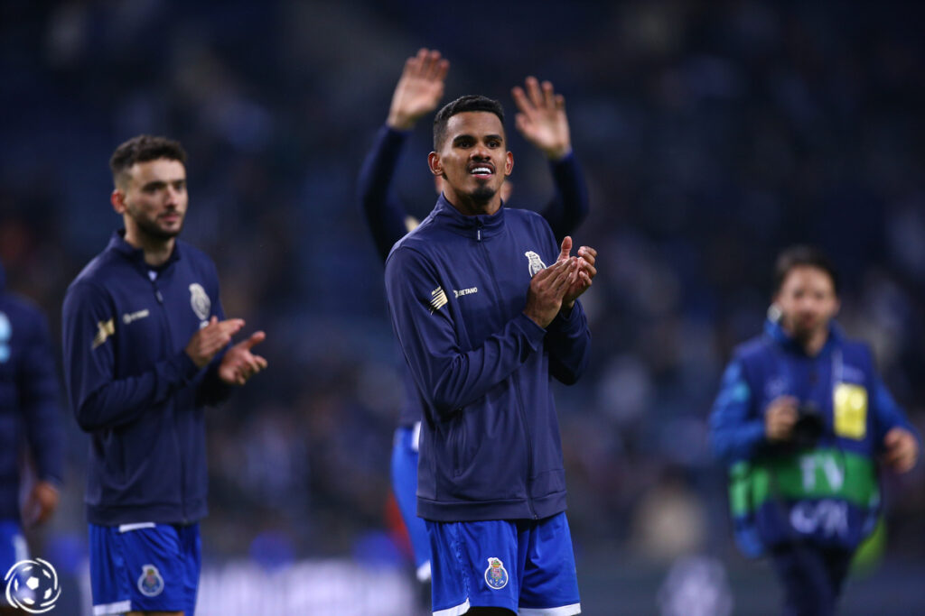 Wenderson Galeno a jogar pelo FC Porto frente ao Arsenal