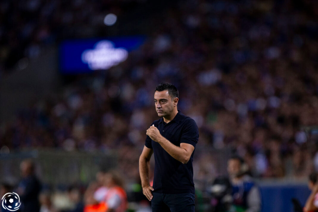 Xavi Hernández a treinar o Barcelona