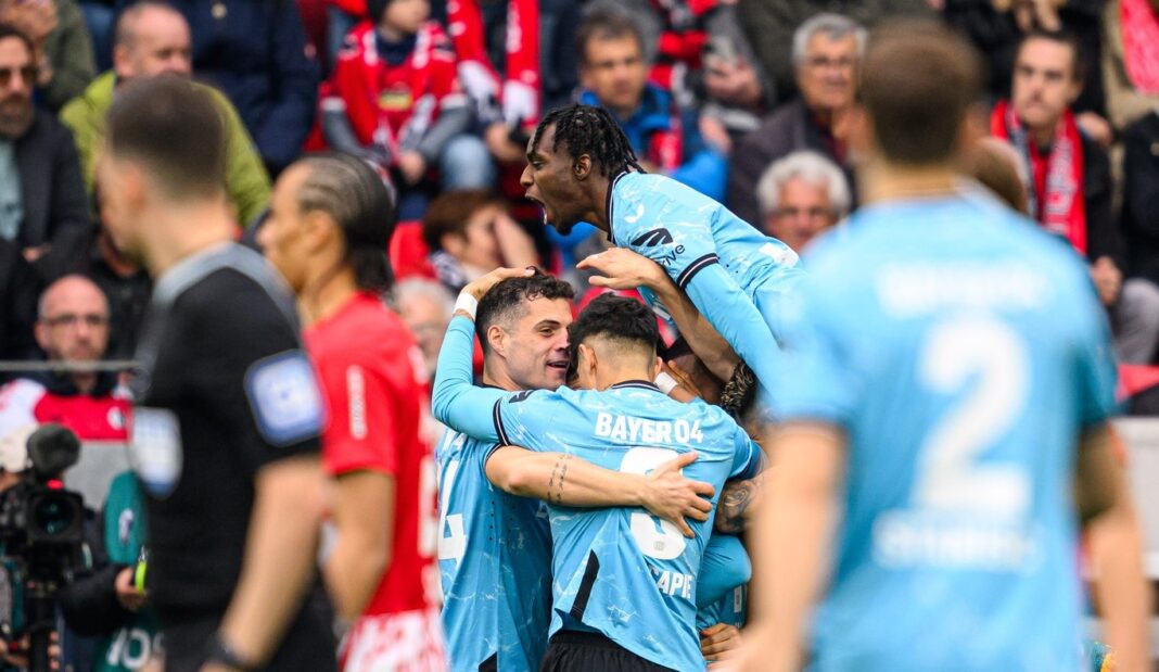 Bayer Leverkusen celebra golo frente ao Friburgo