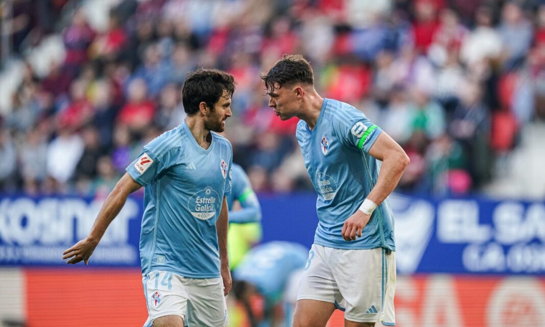 Atletas do Celta de Vigo a celebrarem golo