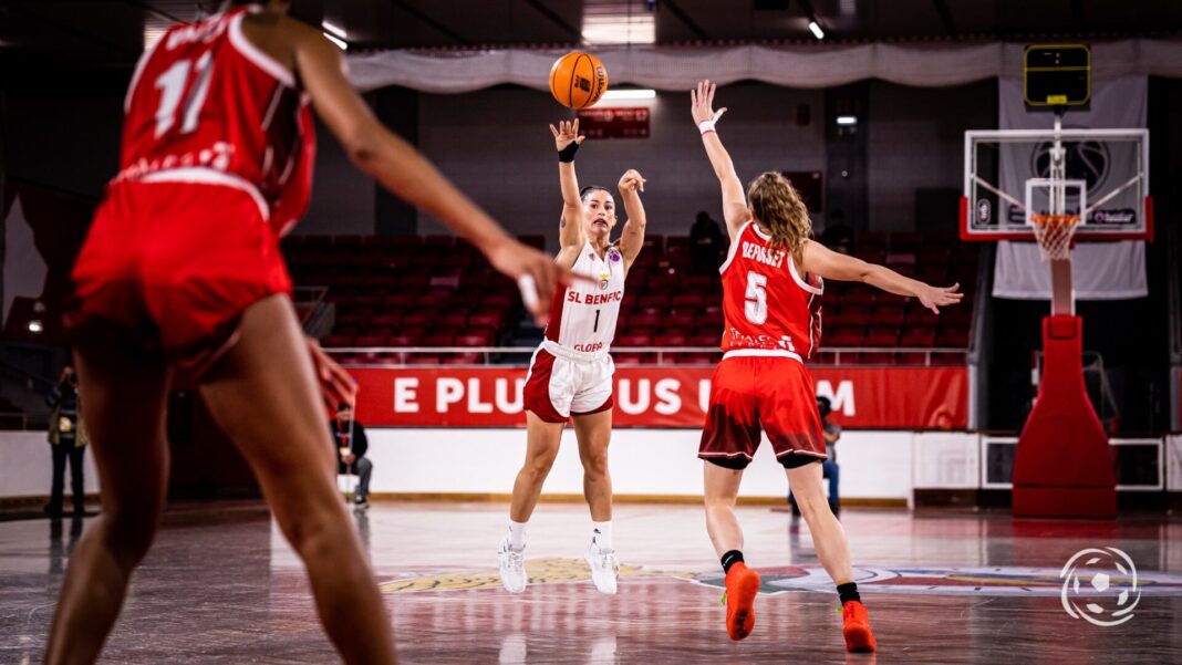 Joana Soeiro a jogar pelo Benfica